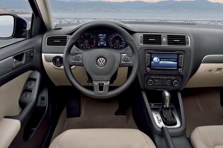  Volkswagen Jetta 2011 года  (фото 111 из 139)